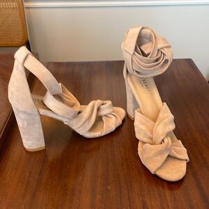 🥡 Simmi London cream suede like fabric block heel ankle wrap heels